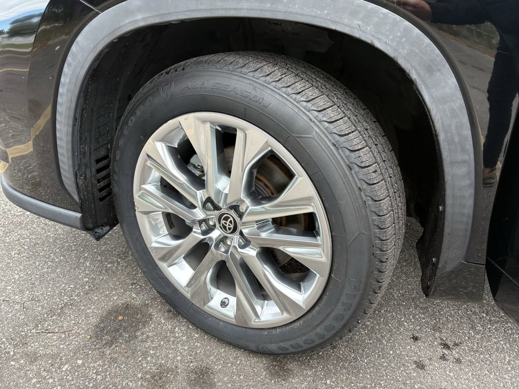 Used 2020 Toyota Highlander Limited image 39