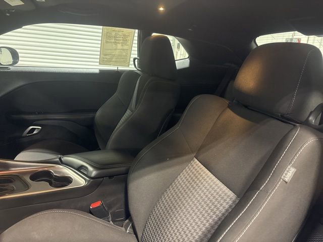 Used 2022 Dodge Challenger GT image 13
