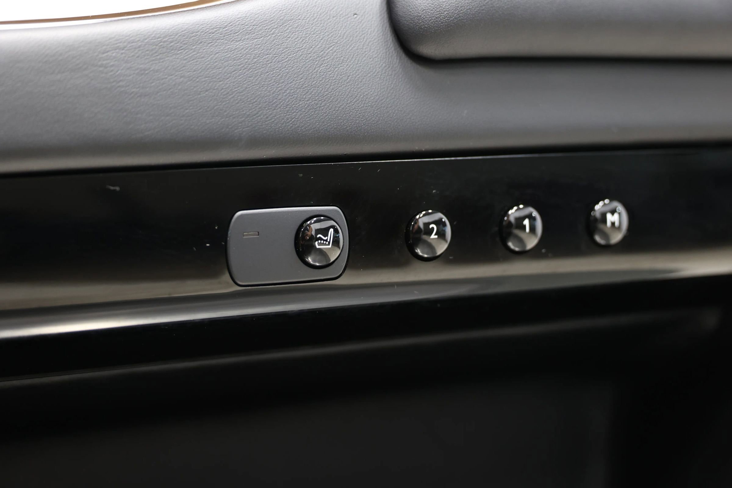 Used 2017 Rolls-Royce Ghost image 86