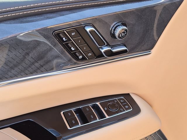 New 2026 Cadillac Escalade IQL Sport 2 w/ LPO, ONYX Package AWD/4WD image 21