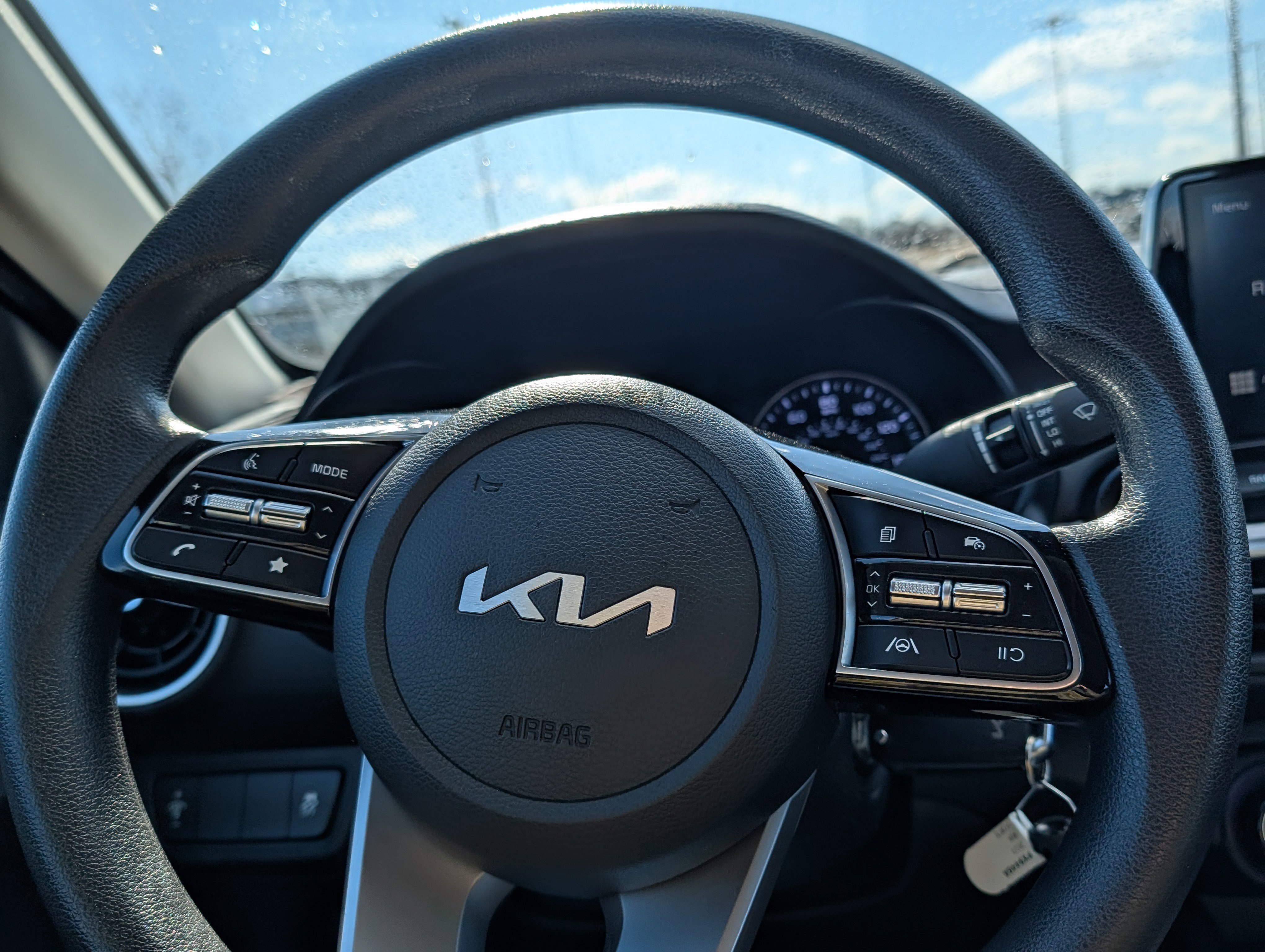 Used 2023 Kia Forte LXS FWD image 27