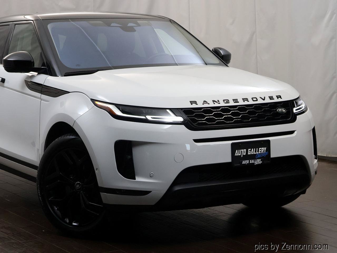 Used 2021 Land Rover Range Rover Evoque SE AWD/4WD image 2