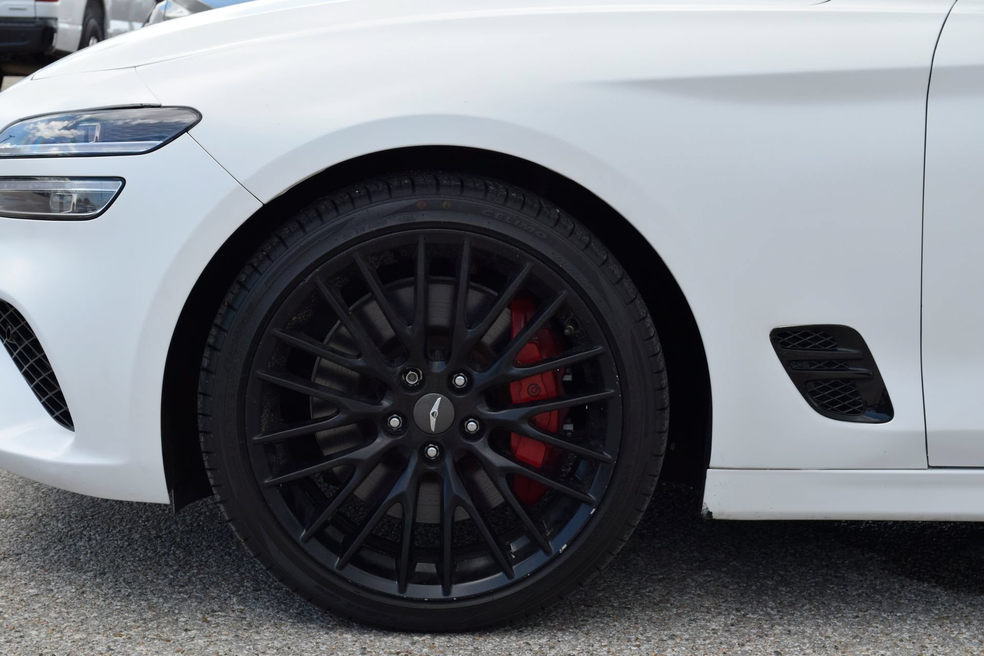 Used 2022 Genesis G70 3.3T Launch Edition RWD image 24