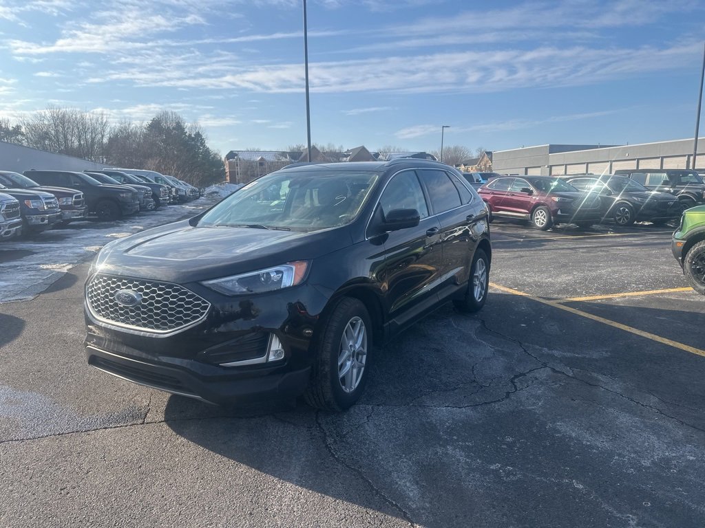 Used 2024 Ford Edge SEL w/ Convenience Package