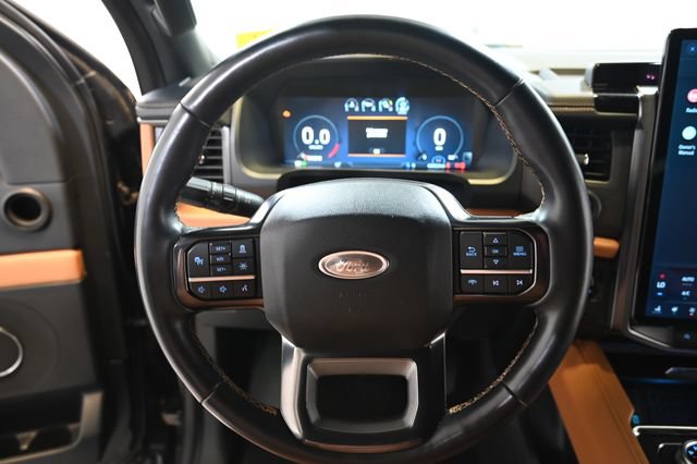 Used 2024 Ford Expedition Max Platinum AWD/4WD image 4