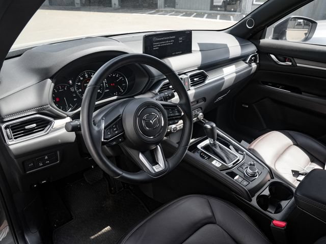 Used 2023 MAZDA CX-5 Signature AWD/4WD image 2
