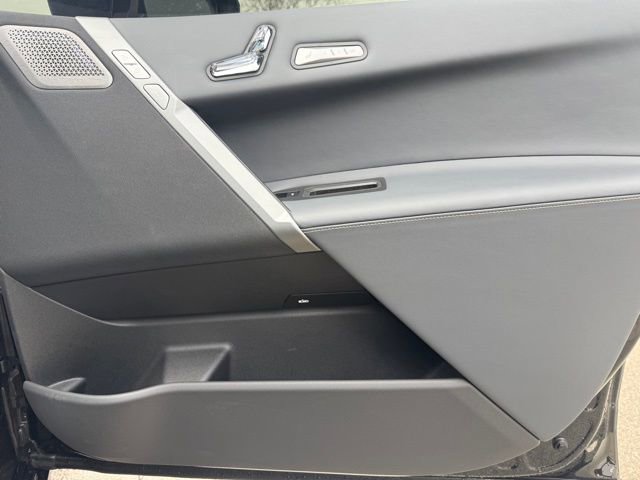 Certified 2025 BMW iX M60 image 27