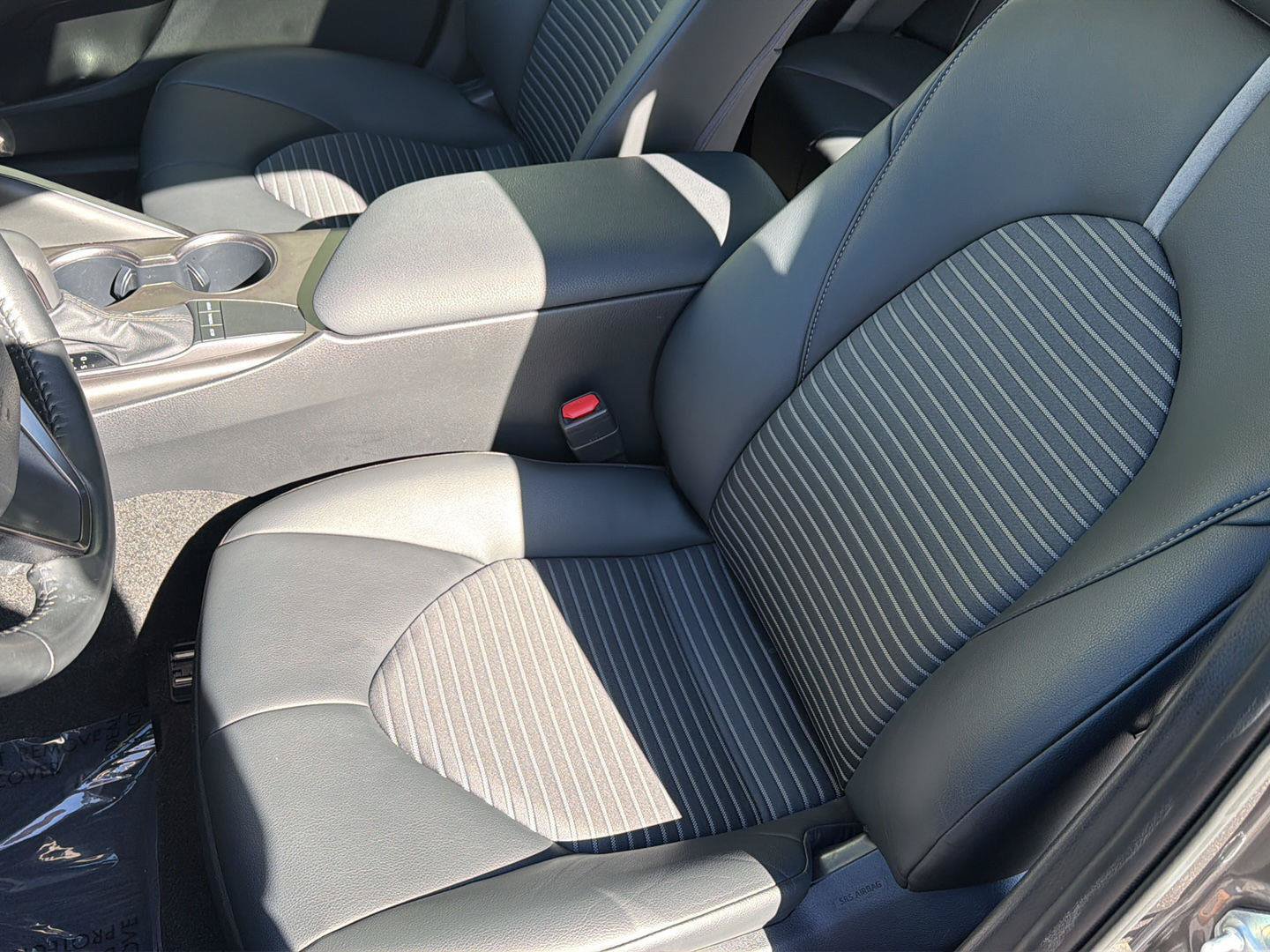 Used 2023 Toyota Camry SE FWD image 30