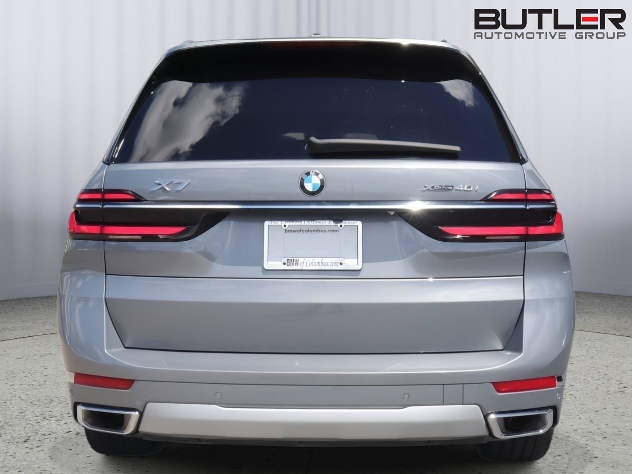 Used 2025 BMW X7 xDrive40i w/ Premium Package AWD/4WD image 5
