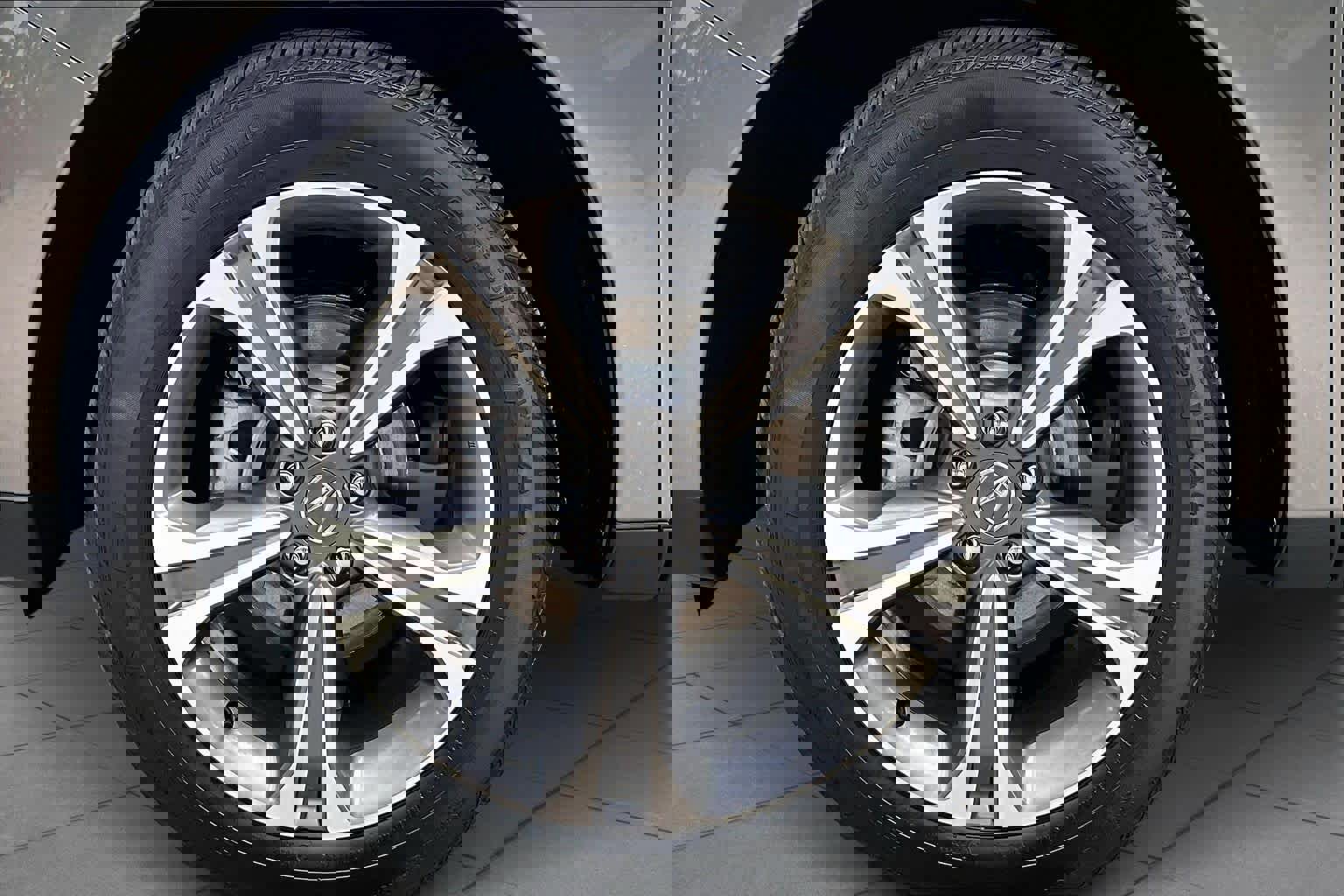 Certified 2025 Acura RDX w/Technology Package image 12