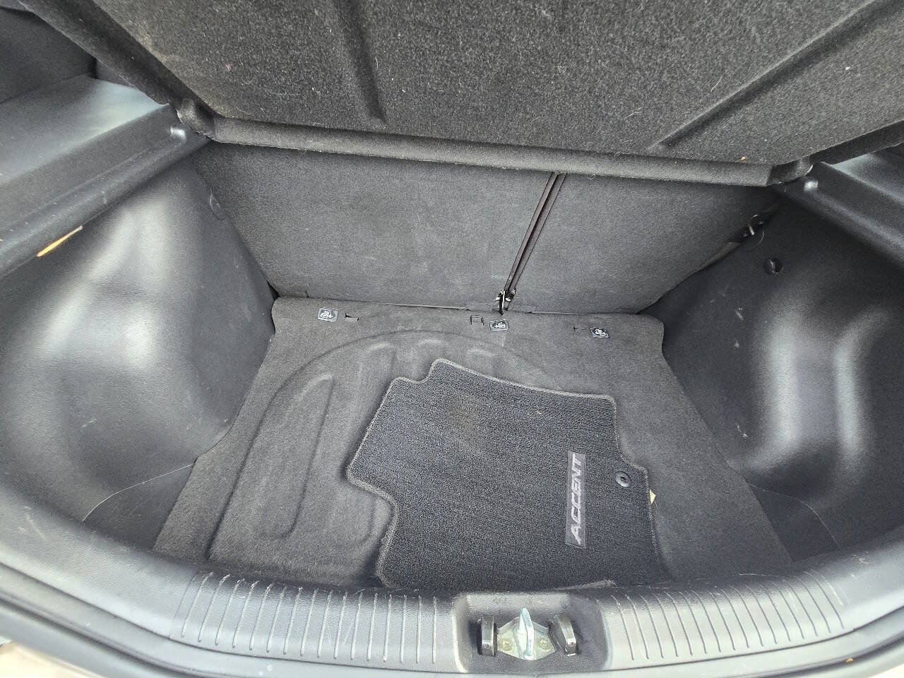 Used 2013 Hyundai Accent GS FWD image 32