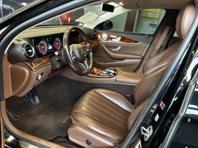 Used 2019 Mercedes-Benz E 300 4MATIC w/ Driver Assistance Package image 16