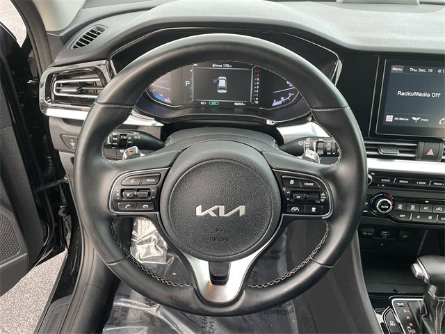 Certified 2022 Kia Niro EX image 26