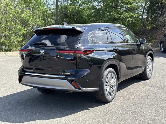 Used 2026 Toyota Highlander Platinum AWD/4WD image 2