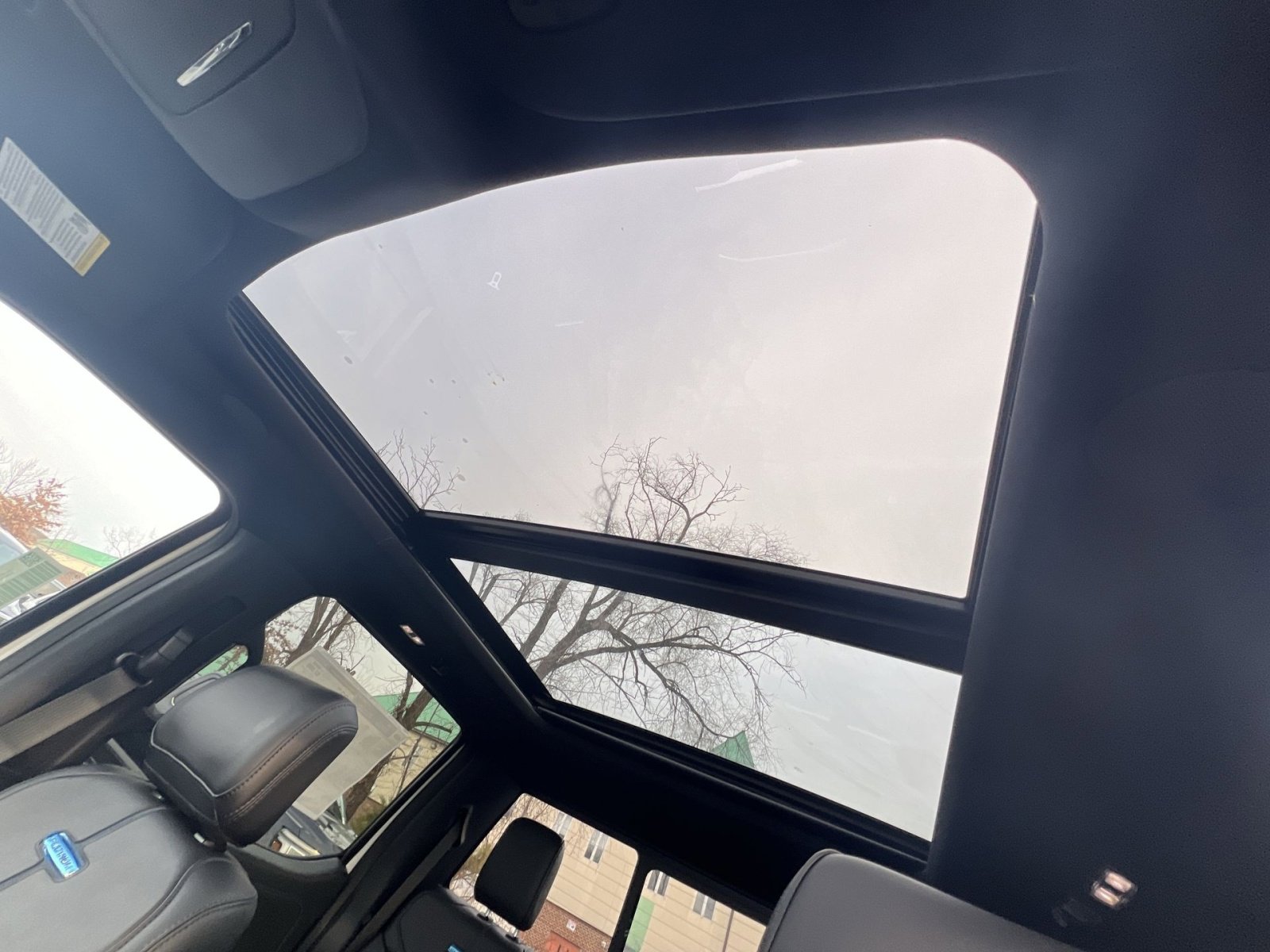 New 2025 Ford F150 Platinum w/ Equipment Group 702A High image 24