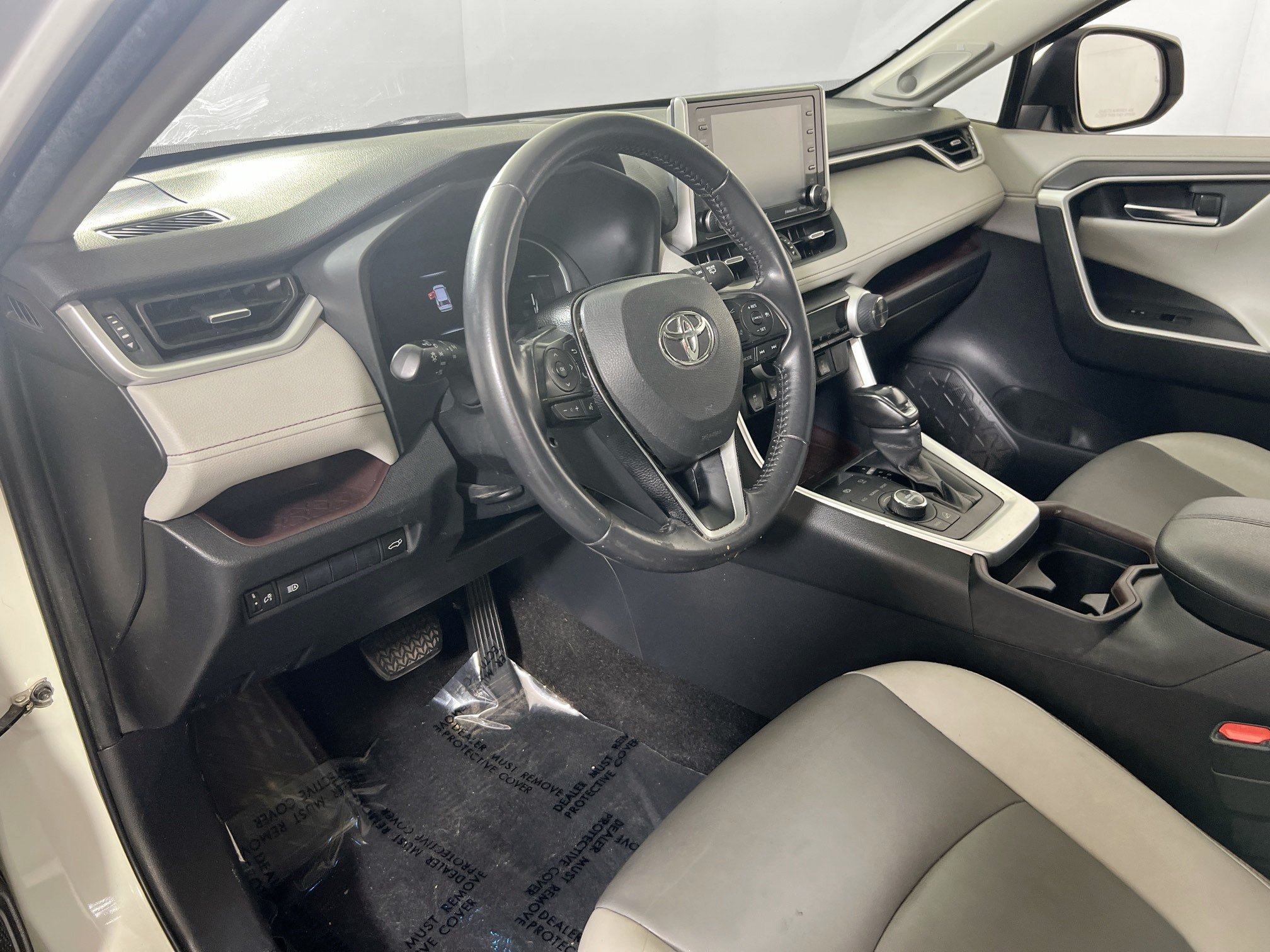 Used 2020 Toyota RAV4 Limited w/ All Weather Liner Package AWD/4WD image 9