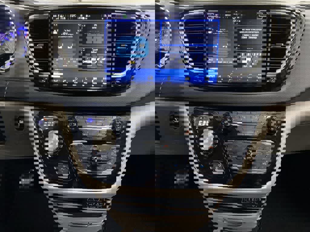 Used 2024 Chrysler Pacifica Touring-L image 24