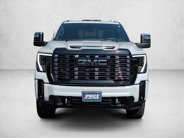 Used 2026 GMC Sierra 2500 Denali Ultimate w/ LPO, Black Badging Package AWD/4WD image 2