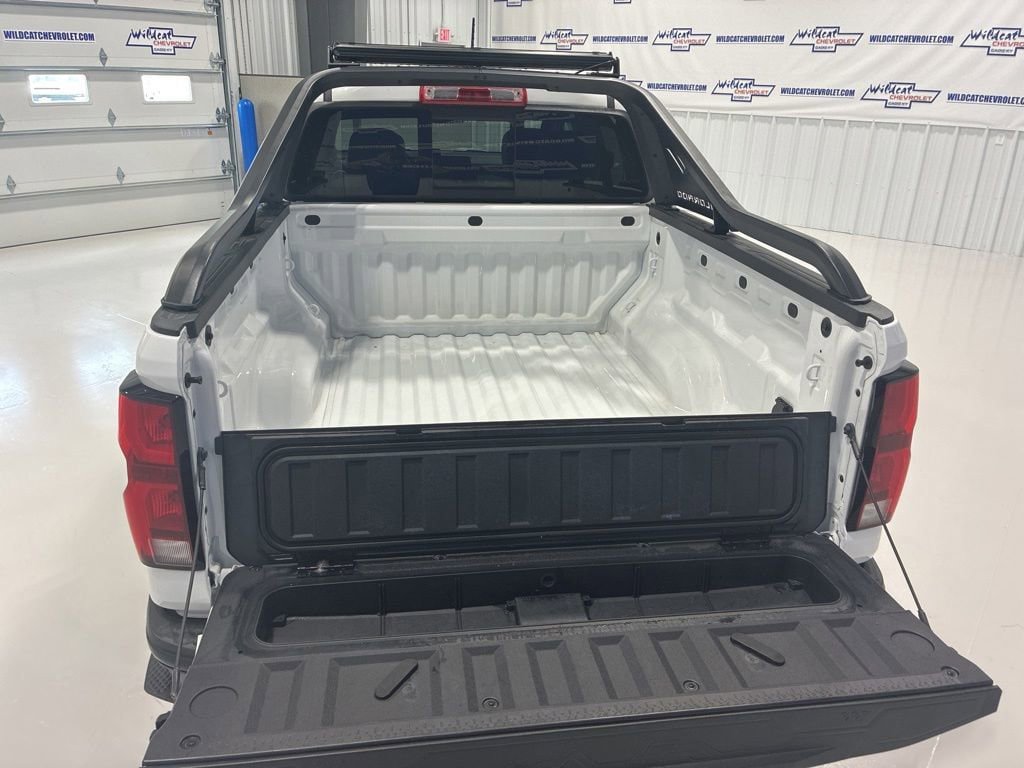 New 2025 Chevrolet Colorado Z71 w/ Midnight Edition AWD/4WD image 11