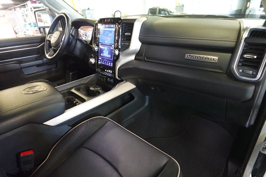 Used 2024 RAM 2500 Laramie AWD/4WD image 33