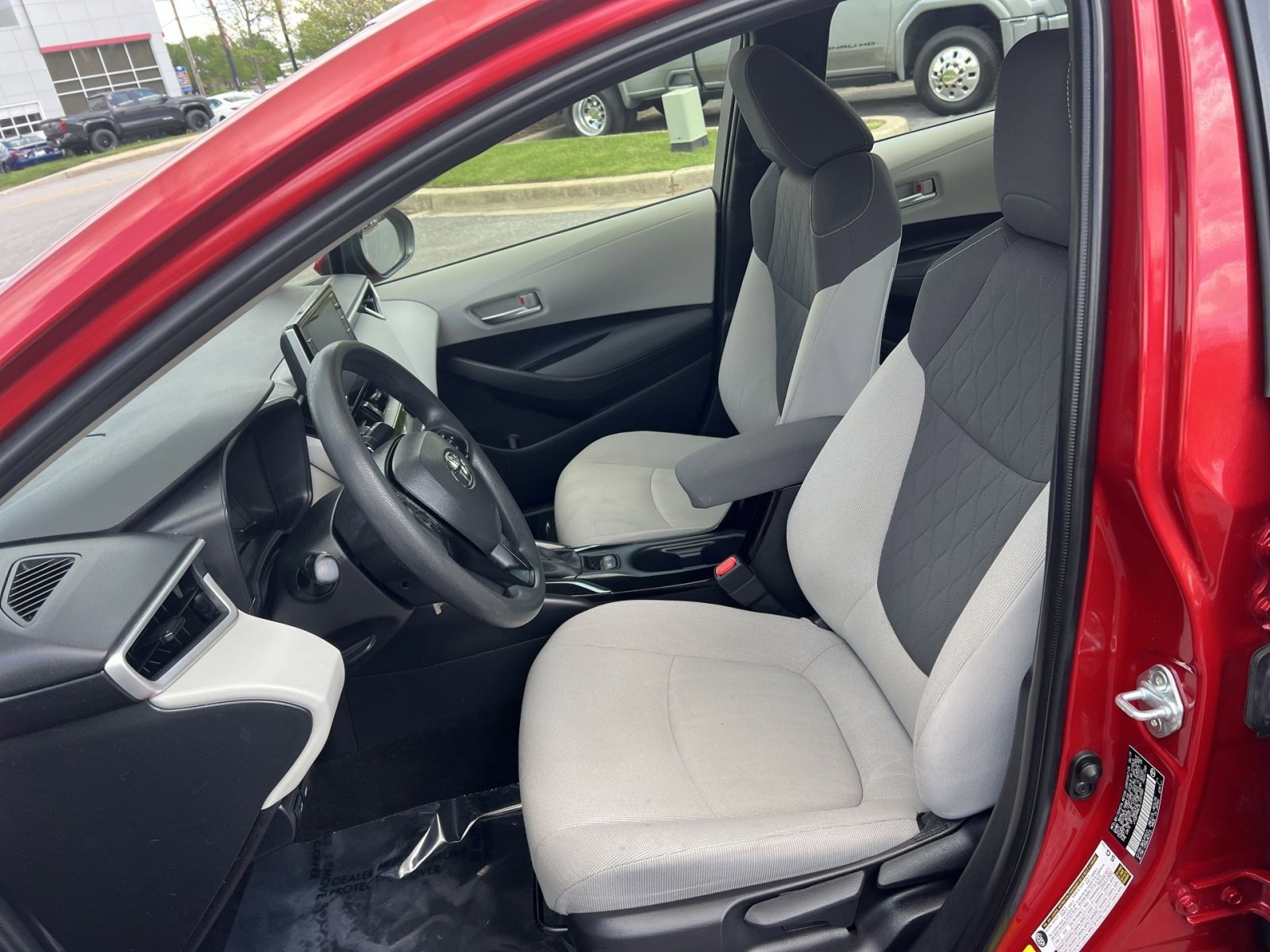 Used 2020 Toyota Corolla LE w/ Carpet Mat Package (TMS) FWD image 21