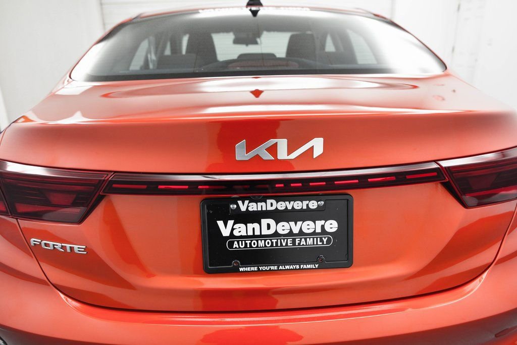 Used 2023 Kia Forte LXS w/ LXS Technology Package image 6