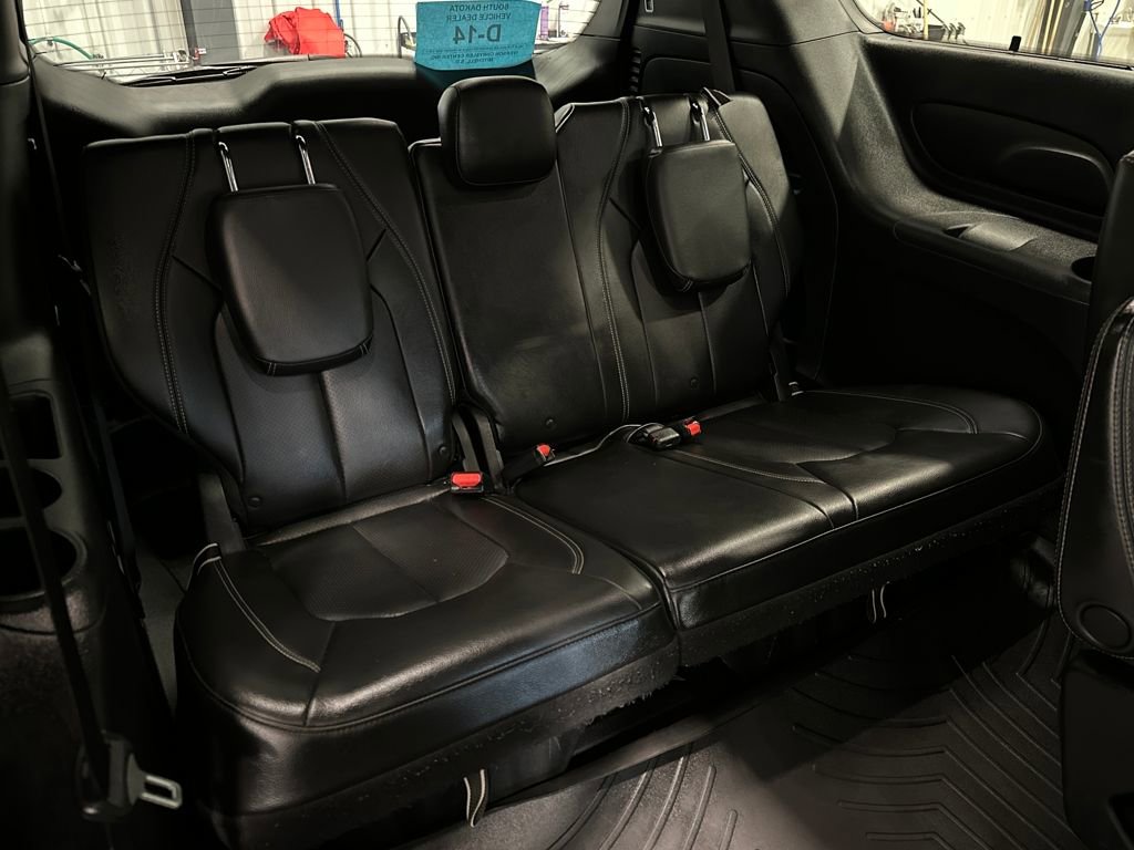 Used 2020 Chrysler Pacifica Touring-L w/ Advanced Safetytec Group image 41