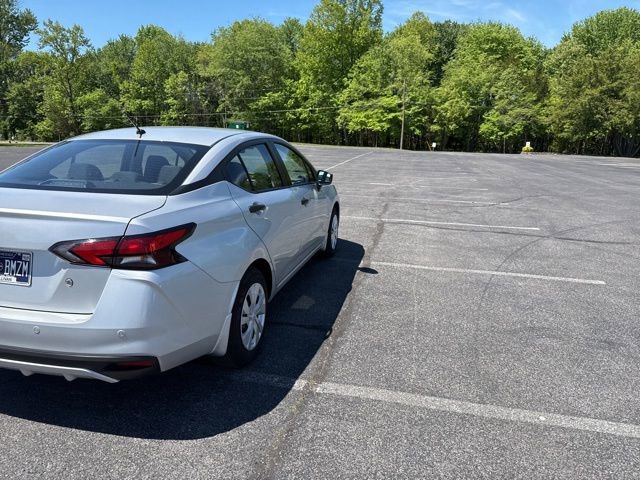 Used 2024 Nissan Versa S FWD image 9