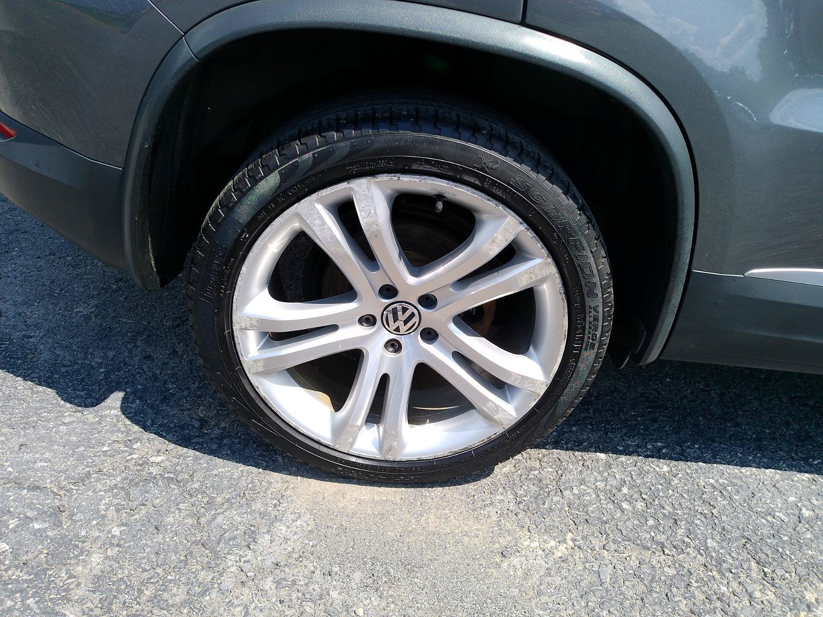 Used 2013 Volkswagen Tiguan SEL AWD/4WD image 7