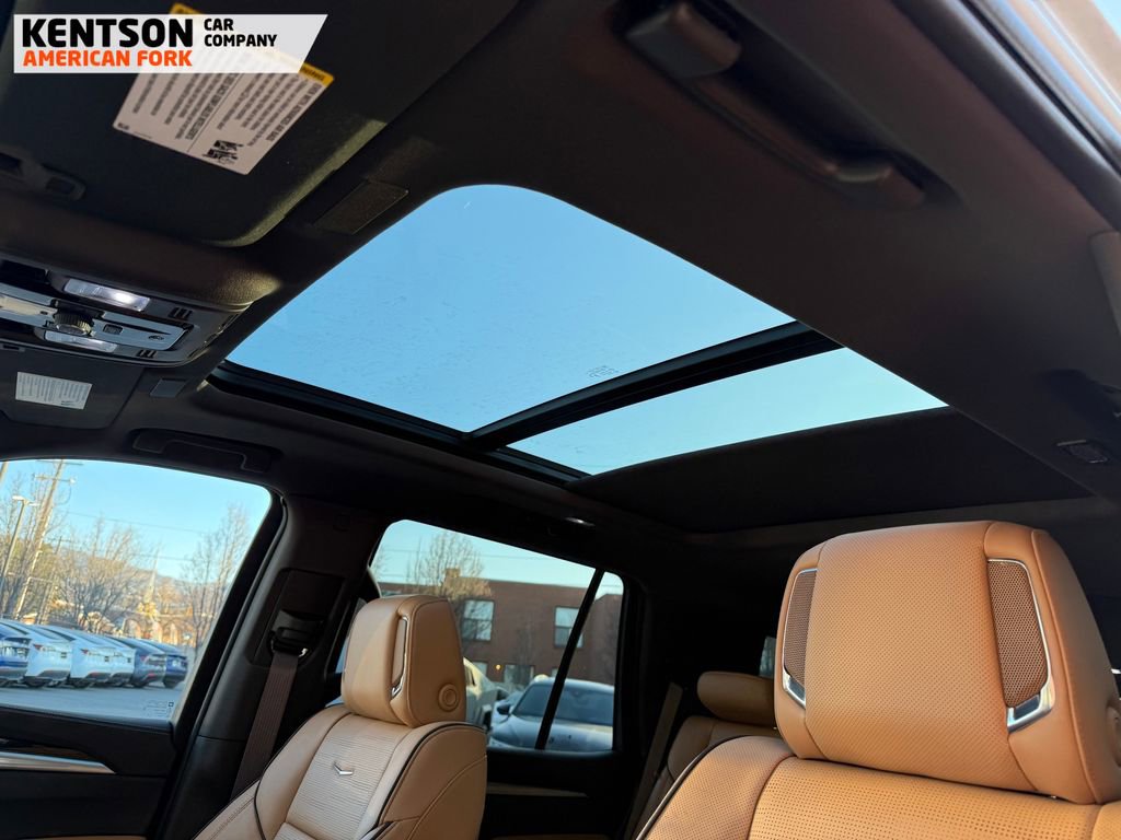 Used 2025 Cadillac Escalade Premium Luxury image 35