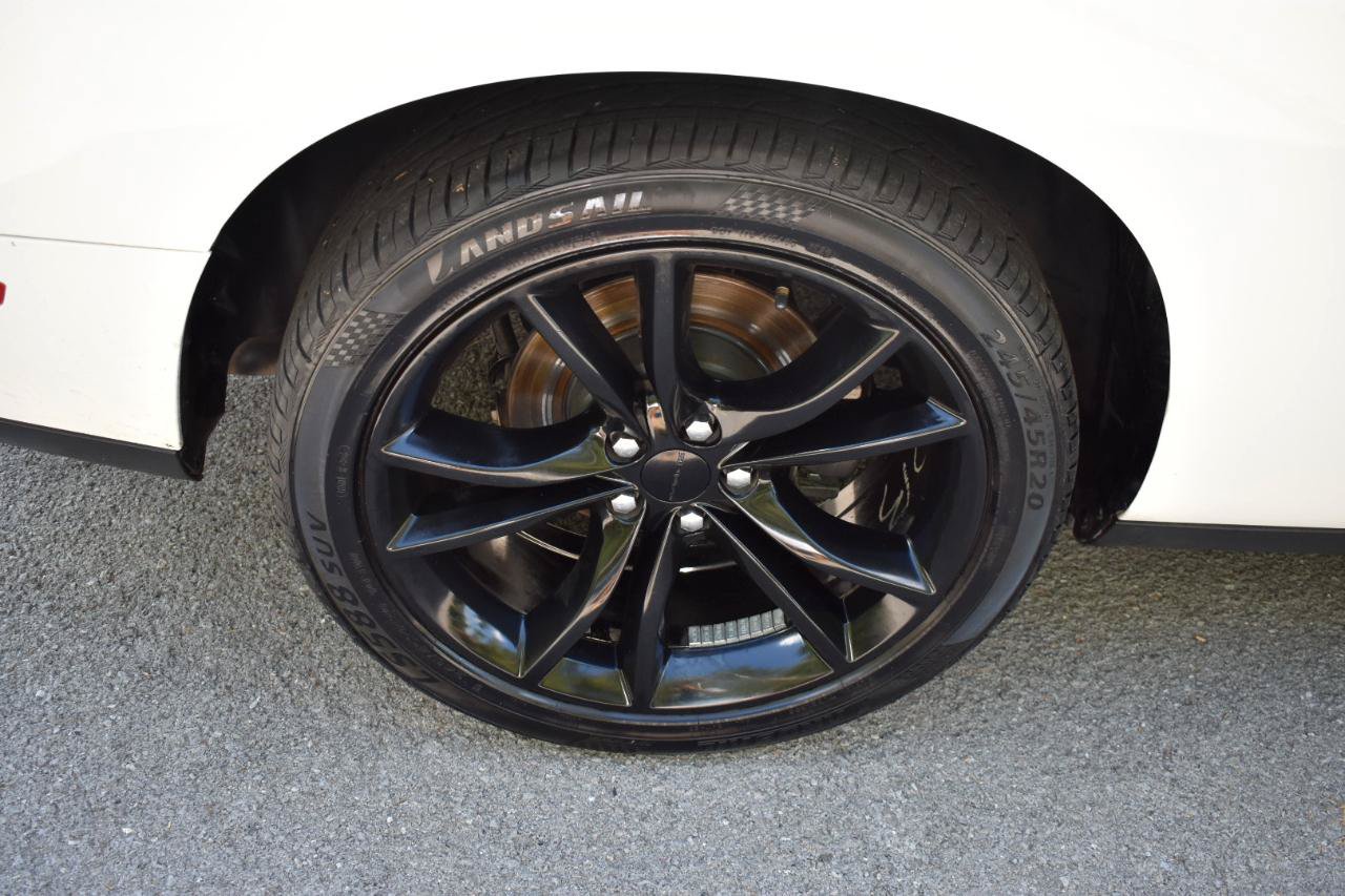 Used 2016 Dodge Challenger SXT w/ Blacktop Package RWD image 30