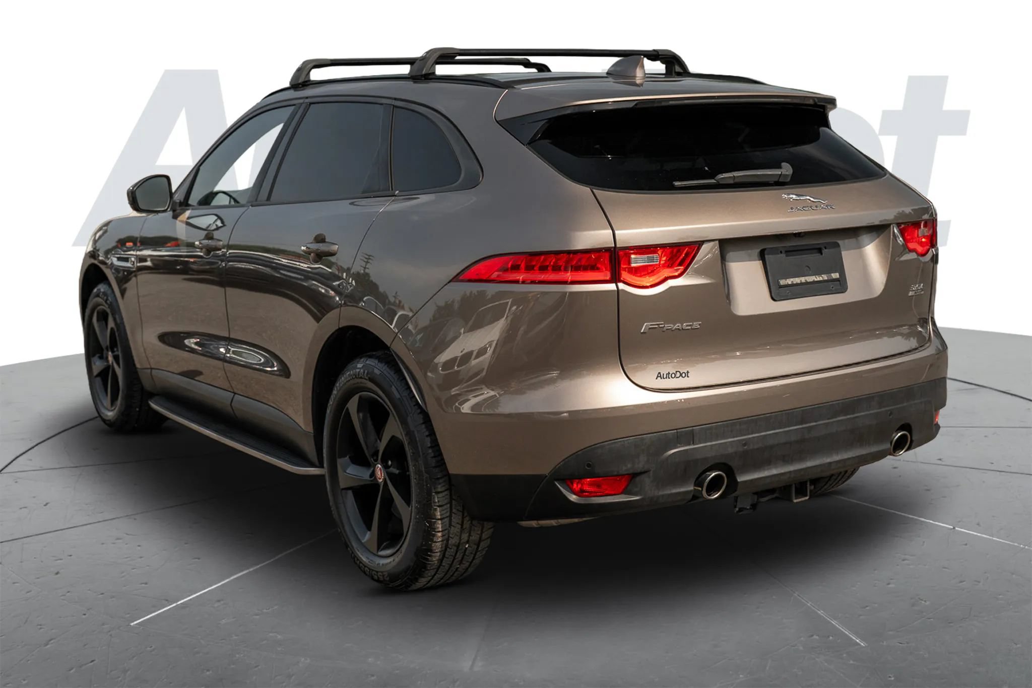 Used 2017 Jaguar F-PACE Premium AWD/4WD image 2