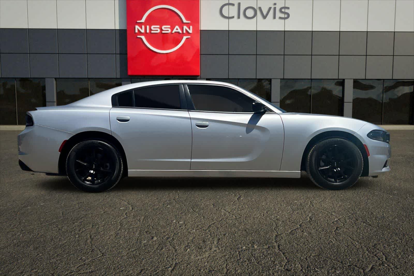 Used 2023 Dodge Charger SXT RWD image 9