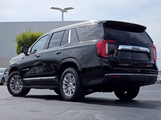 Used 2023 GMC Yukon SLT w/ SLT Luxury Package AWD/4WD image 17