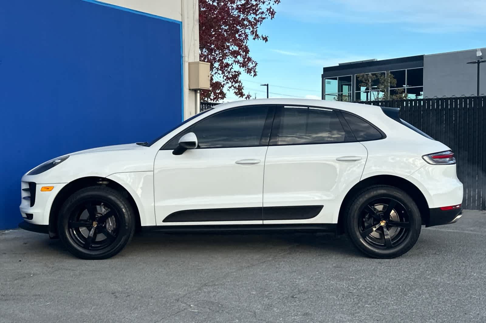 Used 2021 Porsche Macan AWD/4WD image 6