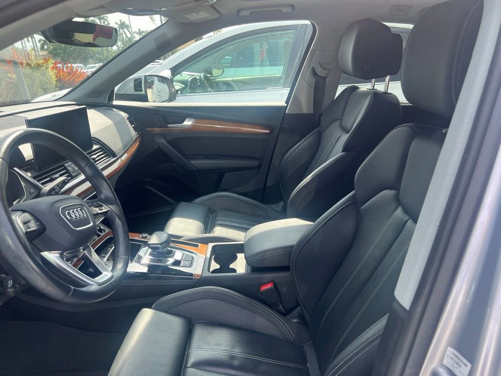 Used 2023 Audi Q5 2.0T Premium Plus w/ Premium Plus Package AWD/4WD image 6