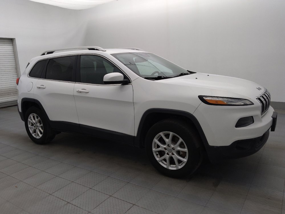 Used 2018 Jeep Cherokee Latitude Plus image 11