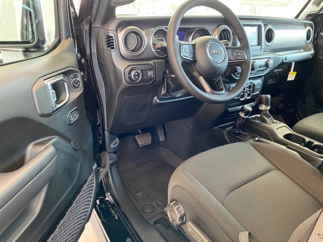 New 2023 Jeep Gladiator Sport AWD/4WD image 24