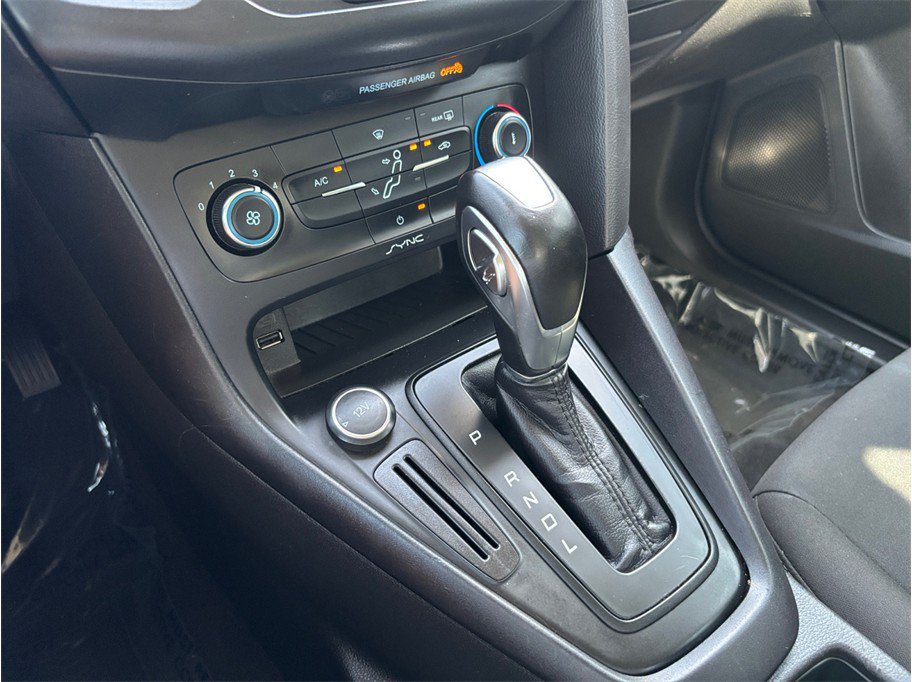 Used 2016 Ford Focus SE FWD image 28