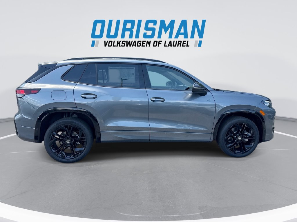 New 2026 Volkswagen Tiguan SE R-Line AWD/4WD image 9