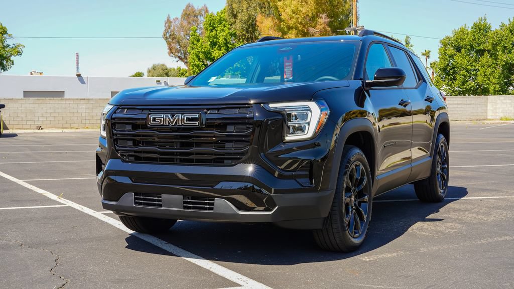 New 2026 GMC Terrain Elevation w/ Elevation Premium Package AWD/4WD image 2