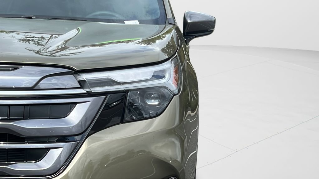 Used 2025 Subaru Forester Limited w/ Popular Package #2 image 19