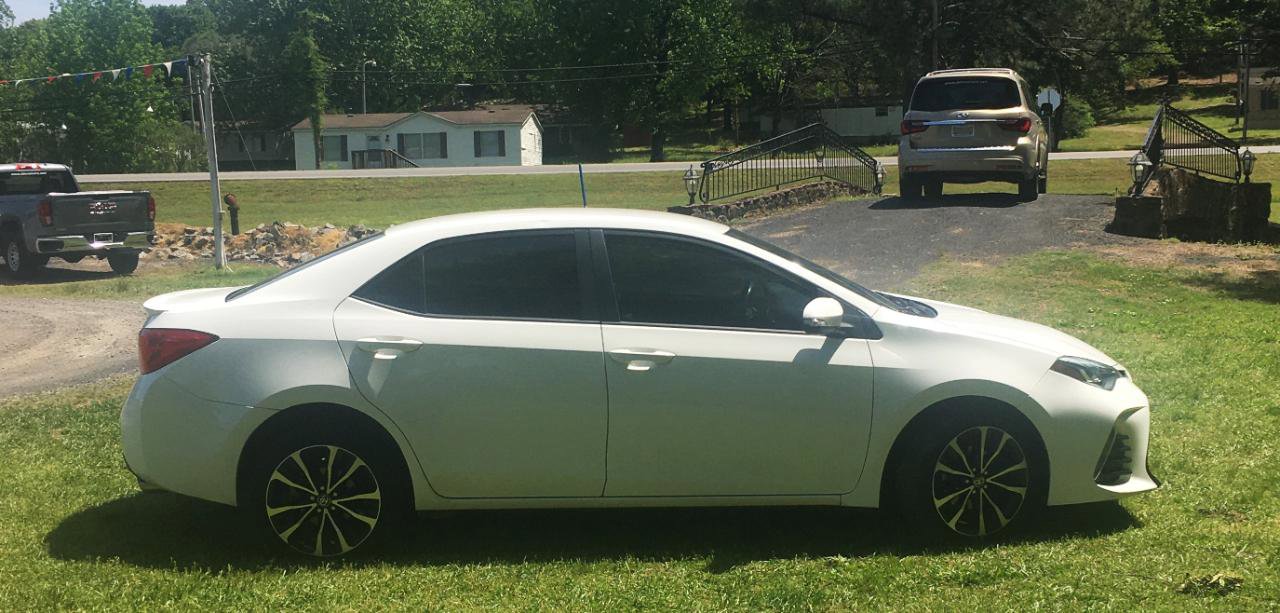Used 2017 Toyota Corolla SE FWD image 8