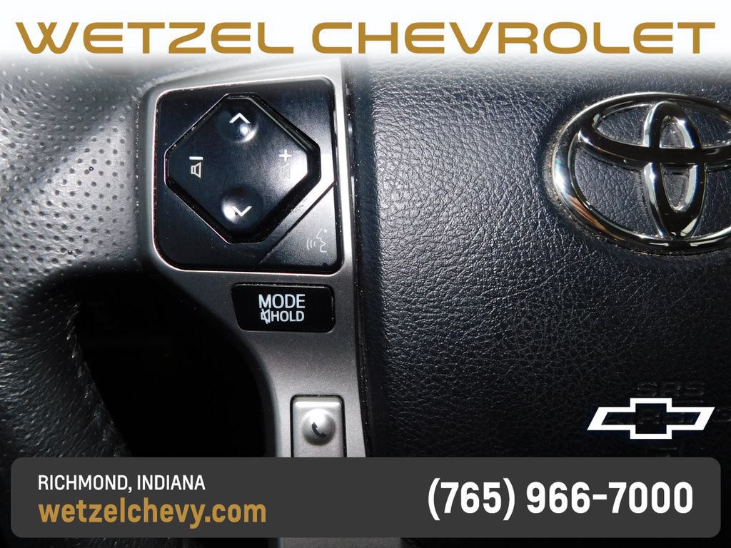 Used 2020 Toyota 4Runner SR5 AWD/4WD image 23