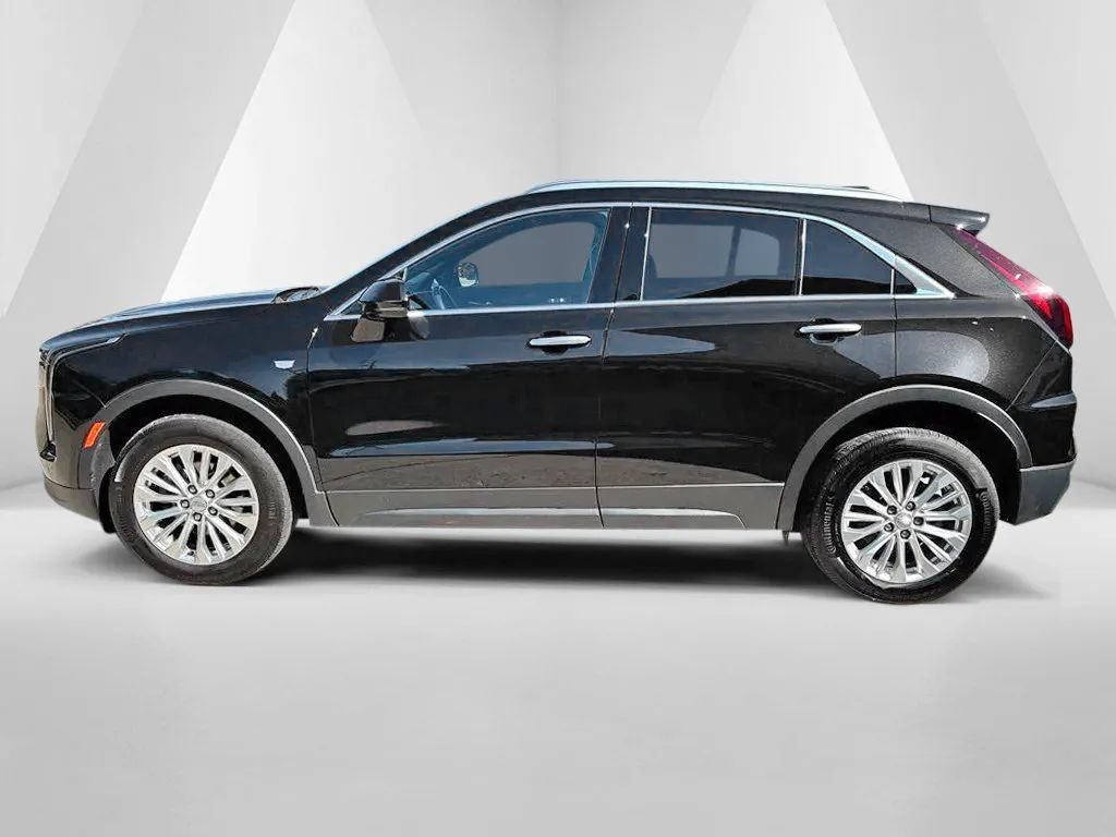 Used 2024 Cadillac XT4 Luxury w/ Cold Weather Package AWD/4WD image 4