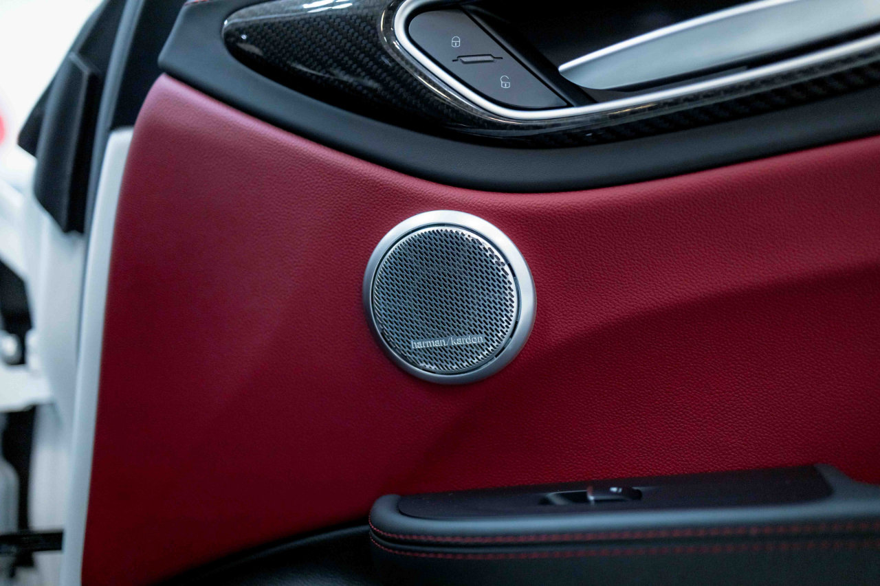 Used 2017 Alfa Romeo Giulia Quadrifoglio image 54