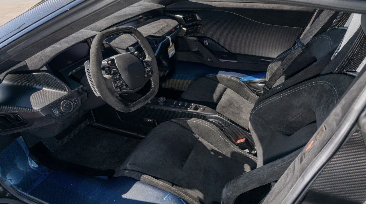 Used 2019 Ford GT RWD image 11