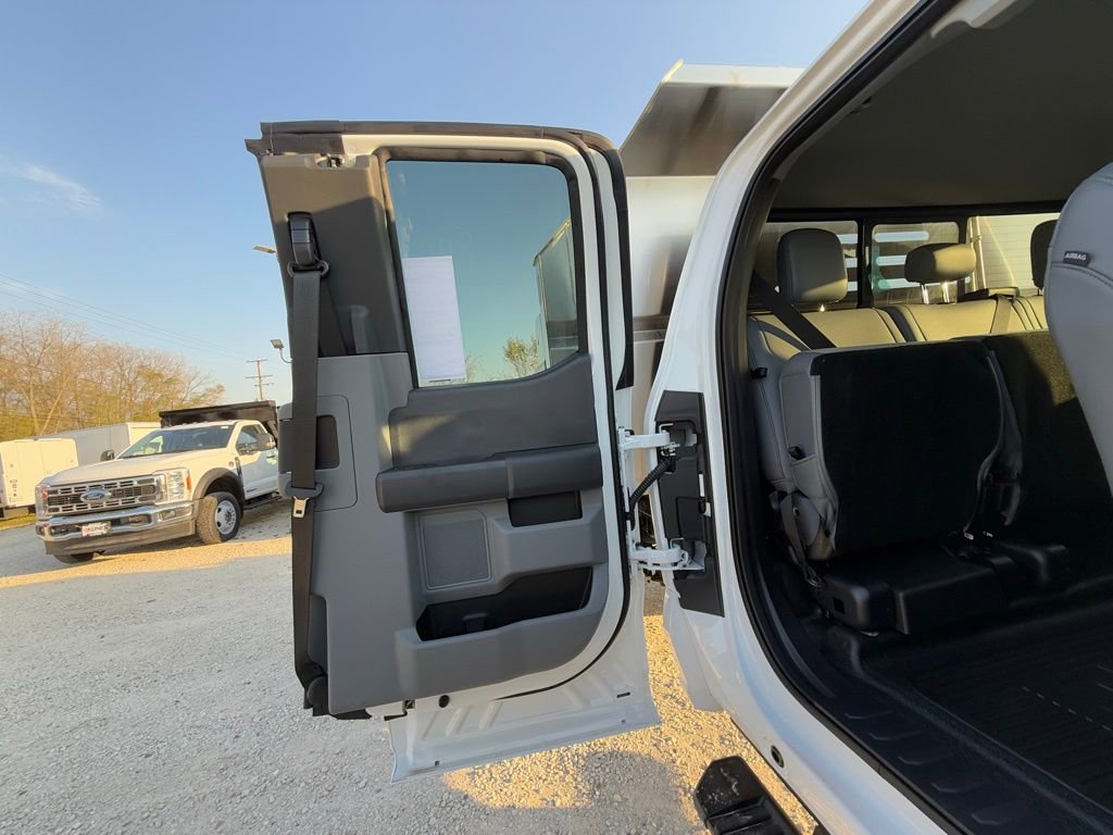 New 2025 Ford F450 XL w/ XL Chrome Package image 19