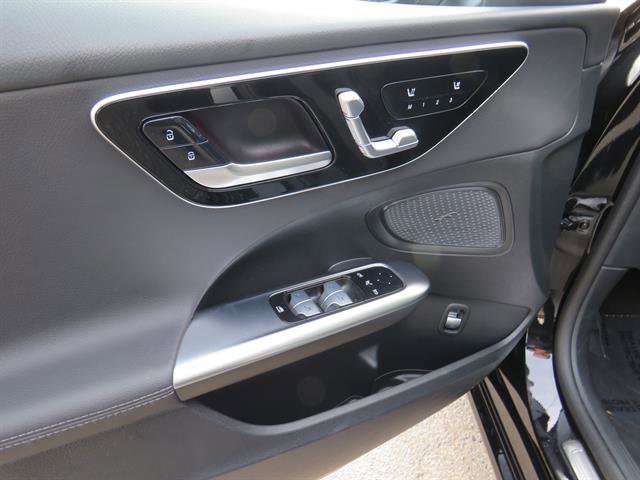 Used 2025 Mercedes-Benz C 300 4MATIC Sedan image 9