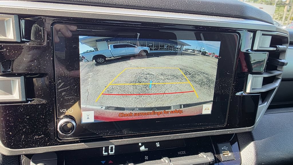 Used 2025 Toyota Tundra SR5 AWD/4WD image 23